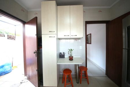 Casa à venda com 180m², 3 quartos e 2 vagasCozinha