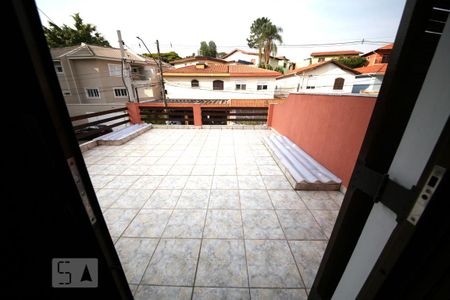 Casa à venda com 180m², 3 quartos e 2 vagasTerraço