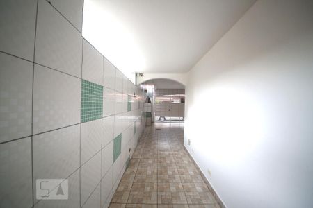 Casa à venda com 180m², 3 quartos e 2 vagasCorredor Lateral