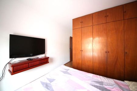 Casa à venda com 180m², 3 quartos e 2 vagasSuíte