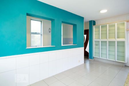 Casa à venda com 600m², 4 quartos e 7 vagasCozinha