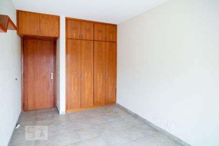 Casa à venda com 600m², 4 quartos e 7 vagasQuarto 2