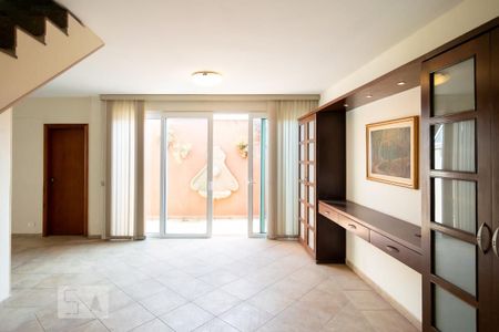 Casa à venda com 600m², 4 quartos e 7 vagasSala Jantar