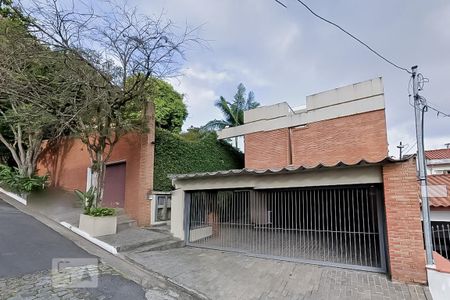 Casa à venda com 600m², 4 quartos e 7 vagasFachada