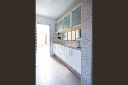 Casa à venda com 600m², 4 quartos e 7 vagasCozinha