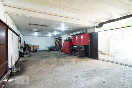 Casa à venda com 600m², 4 quartos e 7 vagasGaragem Lateral