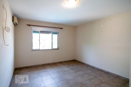 Casa à venda com 600m², 4 quartos e 7 vagasQuarto 4 - Suíte