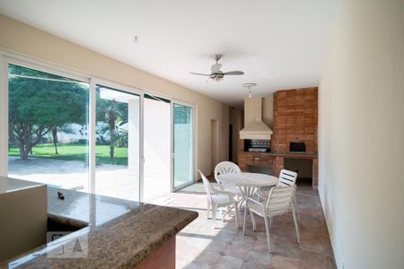 Casa à venda com 600m², 4 quartos e 7 vagasChurrasqueira