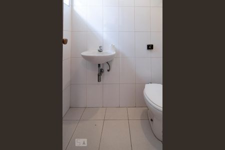 Casa à venda com 600m², 4 quartos e 7 vagasBanheiro Quarto de Serviço