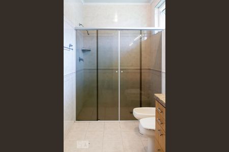 Casa à venda com 600m², 4 quartos e 7 vagasBanheiro Quarto 3 - Suíte