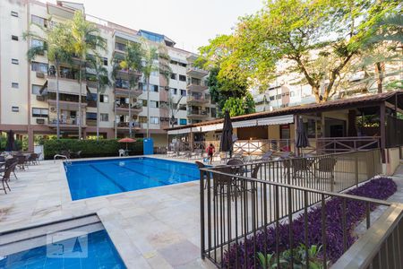 Apartamento à venda com 70m², 2 quartos e 1 vaga Apartamento à venda com 70m², 2 quartos e 1 vagaPiscina