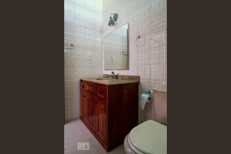 Casa à venda com 220m², 3 quartos e 3 vagasBanheiro Social