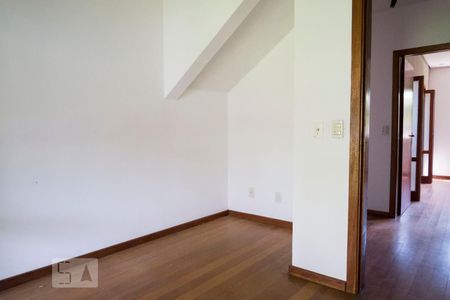 Casa à venda com 220m², 3 quartos e 3 vagasSuíte 1