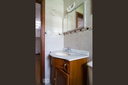 Casa à venda com 220m², 3 quartos e 3 vagasBanheiro da Suíte 1