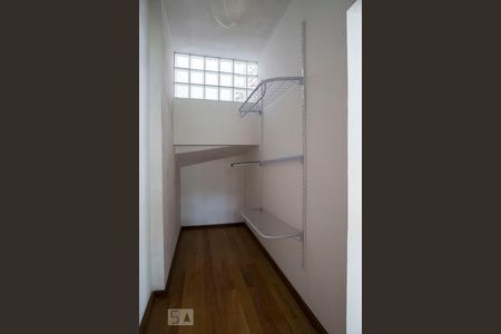 Casa à venda com 220m², 3 quartos e 3 vagasCloset da suíte 1