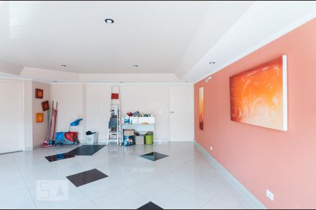 Apartamento à venda com 75m², 3 quartos e 1 vaga Apartamento à venda com 75m², 3 quartos e 1 vagaÁrea Comum