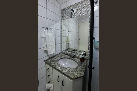 Apartamento à venda com 75m², 3 quartos e 1 vaga Apartamento à venda com 75m², 3 quartos e 1 vagaBanheiro Social