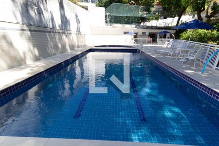 Apartamento à venda com 136m², 3 quartos e 2 vagasPiscina
