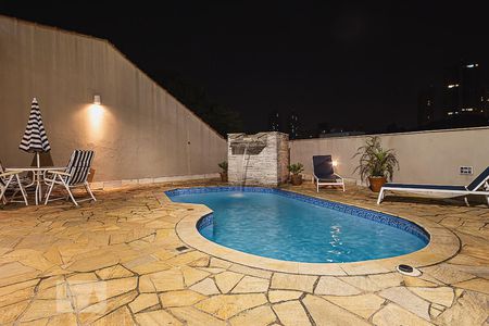 Casa à venda com 327m², 4 quartos e 5 vagasPiscina