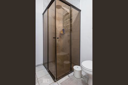 Casa à venda com 327m², 4 quartos e 5 vagasBanheiro 1