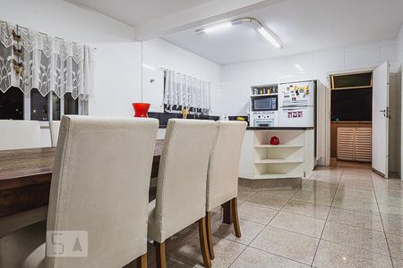 Casa à venda com 327m², 4 quartos e 5 vagasCozinha