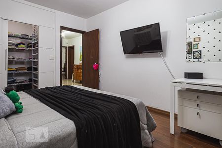 Casa à venda com 327m², 4 quartos e 5 vagasDormitório 1