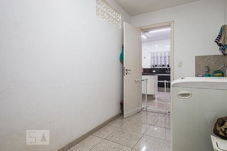 Casa à venda com 327m², 4 quartos e 5 vagasÁrea de Serviço