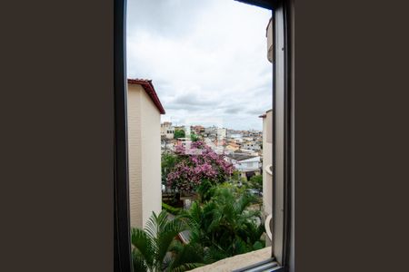 Quarto 1 de apartamento para alugar com 2 quartos, 52m² em Vila Iório, São Paulo