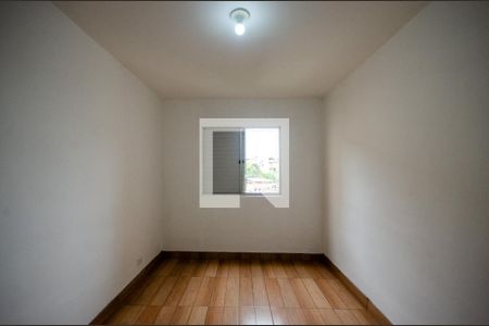 Quarto 1 de apartamento para alugar com 2 quartos, 52m² em Vila Iório, São Paulo