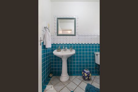 Casa à venda com 454m², 3 quartos e 5 vagas Casa à venda com 454m², 3 quartos e 5 vagasLavabo