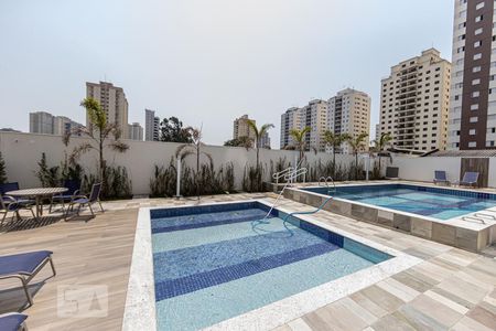 Apartamento à venda com 60m², 2 quartos e 1 vaga Apartamento à venda com 60m², 2 quartos e 1 vagaÁrea comum - Piscina
