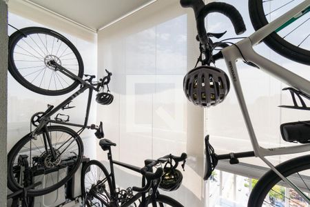 Sacada  de apartamento à venda com 2 quartos, 64m² em Vila Santa Catarina, São Paulo