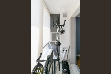 Sacada  de apartamento à venda com 2 quartos, 64m² em Vila Santa Catarina, São Paulo