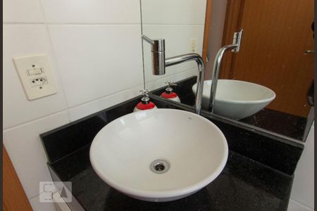 Apartamento à venda com 40m², 2 quartos e 1 vagaBanheiro - Torneira
