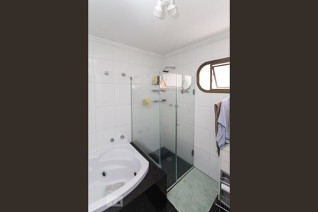 Apartamento à venda com 260m², 3 quartos e 4 vagasbanheiro da Suite