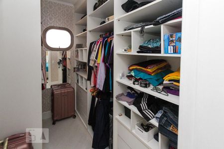 Apartamento à venda com 260m², 3 quartos e 4 vagasCloset
