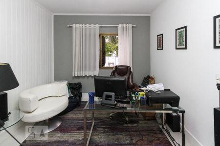 Apartamento à venda com 260m², 3 quartos e 4 vagasEscritório