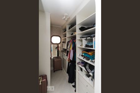 Apartamento à venda com 260m², 3 quartos e 4 vagasCloset