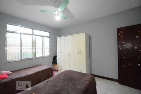 Quarto 1 de casa para alugar com 3 quartos, 120m² em Cordovil, Rio de Janeiro