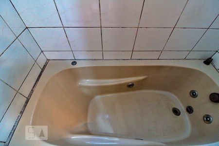 Apartamento à venda com 74m², 3 quartos e 2 vagasBanheiro da Suíte