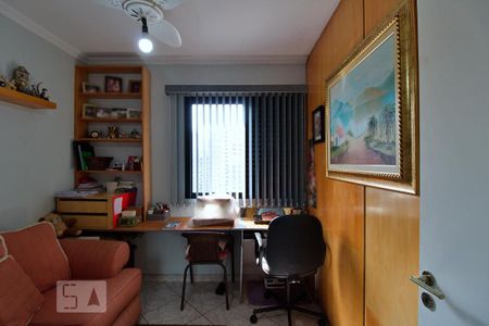 Apartamento à venda com 74m², 3 quartos e 2 vagasQuarto 3