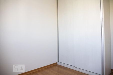 Quarto 1 de apartamento para alugar com 2 quartos, 47m² em Camargos, Belo Horizonte