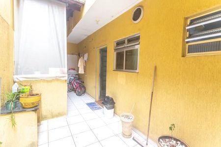 Casa à venda com 150m², 5 quartos e 2 vagasQuintal