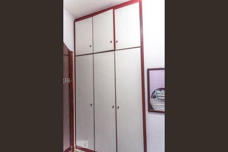 Casa à venda com 150m², 5 quartos e 2 vagasArmário