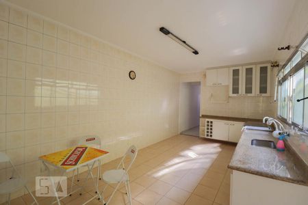 Casa à venda com 186m², 3 quartos e 2 vagas Casa à venda com 186m², 3 quartos e 2 vagasCozinha