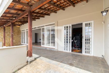 Casa à venda com 210m², 4 quartos e 2 vagasÁrea comum]