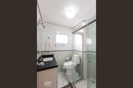 Apartamento à venda com 210m², 4 quartos e 5 vagas Apartamento à venda com 210m², 4 quartos e 5 vagasBanheiro da Suíte 1