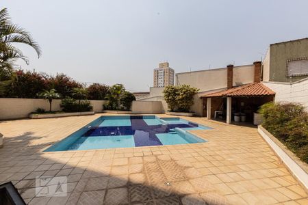 Apartamento à venda com 210m², 4 quartos e 5 vagas Apartamento à venda com 210m², 4 quartos e 5 vagasÁrea comum - Piscina