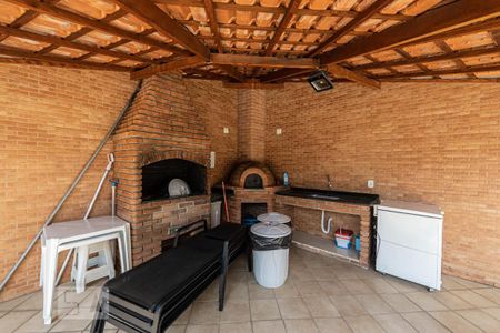 Apartamento à venda com 210m², 4 quartos e 5 vagas Apartamento à venda com 210m², 4 quartos e 5 vagasÁrea comum - Churrasqueira