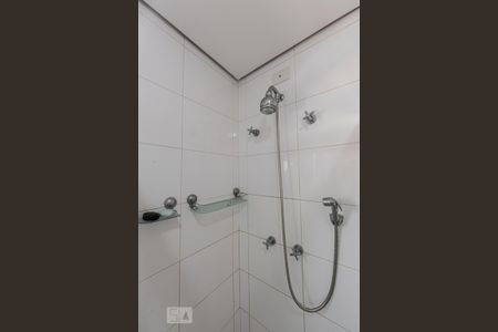 Apartamento à venda com 210m², 4 quartos e 5 vagas Apartamento à venda com 210m², 4 quartos e 5 vagasBanheiro Social